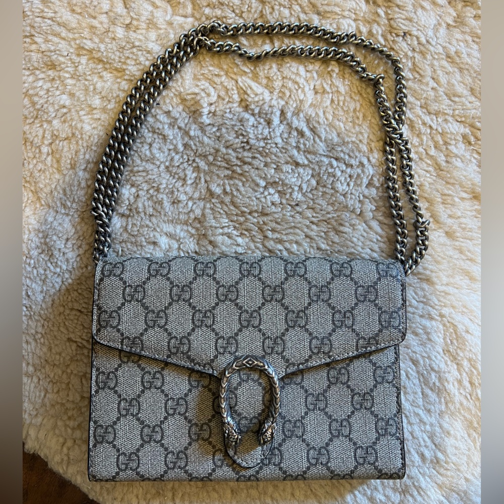 Gucci Dionysus GG Supreme Clutch Handbag